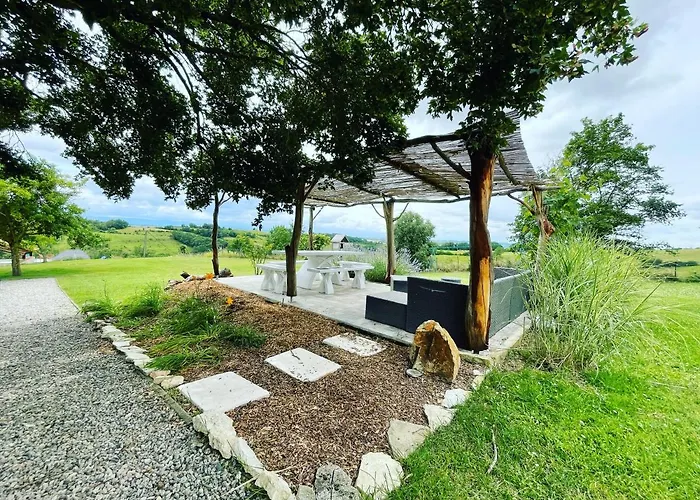 Semesterbostad Ferme Domaine De Maurel