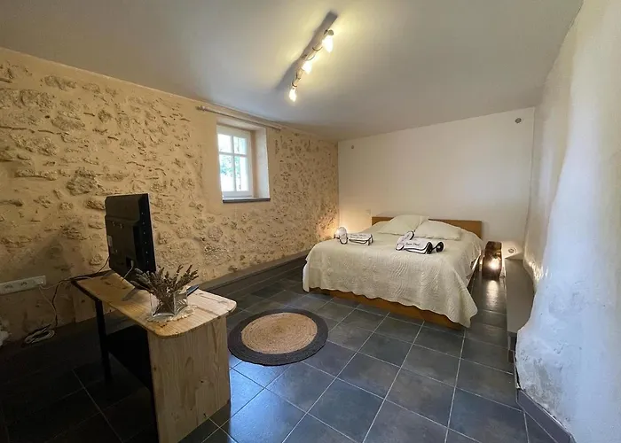 Ferme Domaine De Maurel